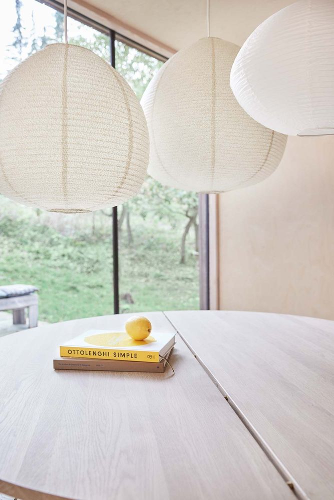 OYOY Moyo Lampeskjerm H44 cm Offwhite/Sort