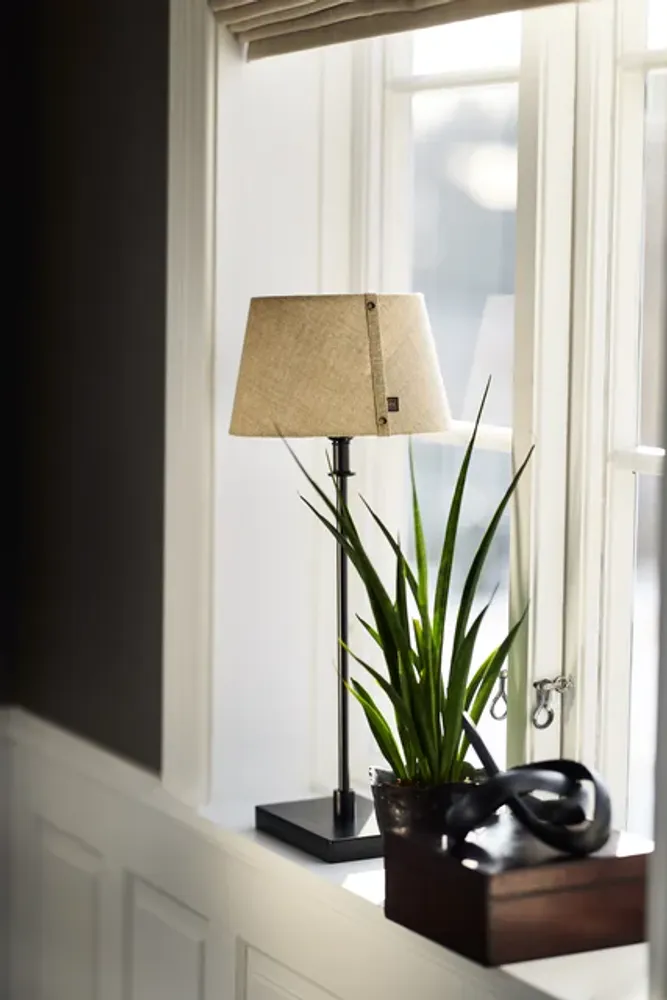 Halvor Bakke Solli Bordlampe H48 cm Sort