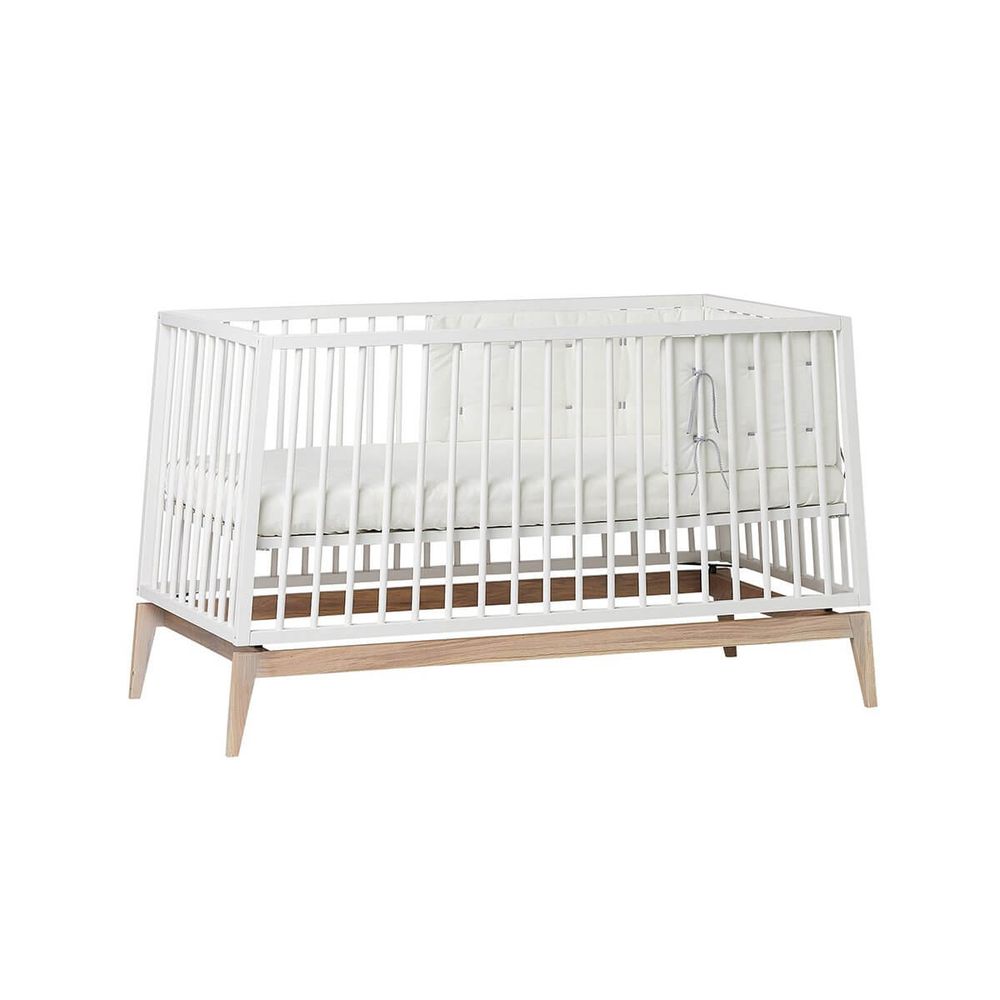 Leander Linea Kantbeskyttelse til Babyseng Hvit