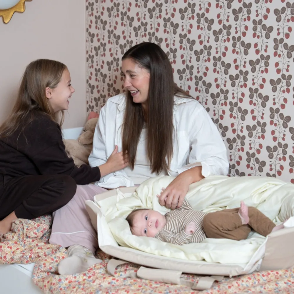 Membantu Babylift Bærenest Natur