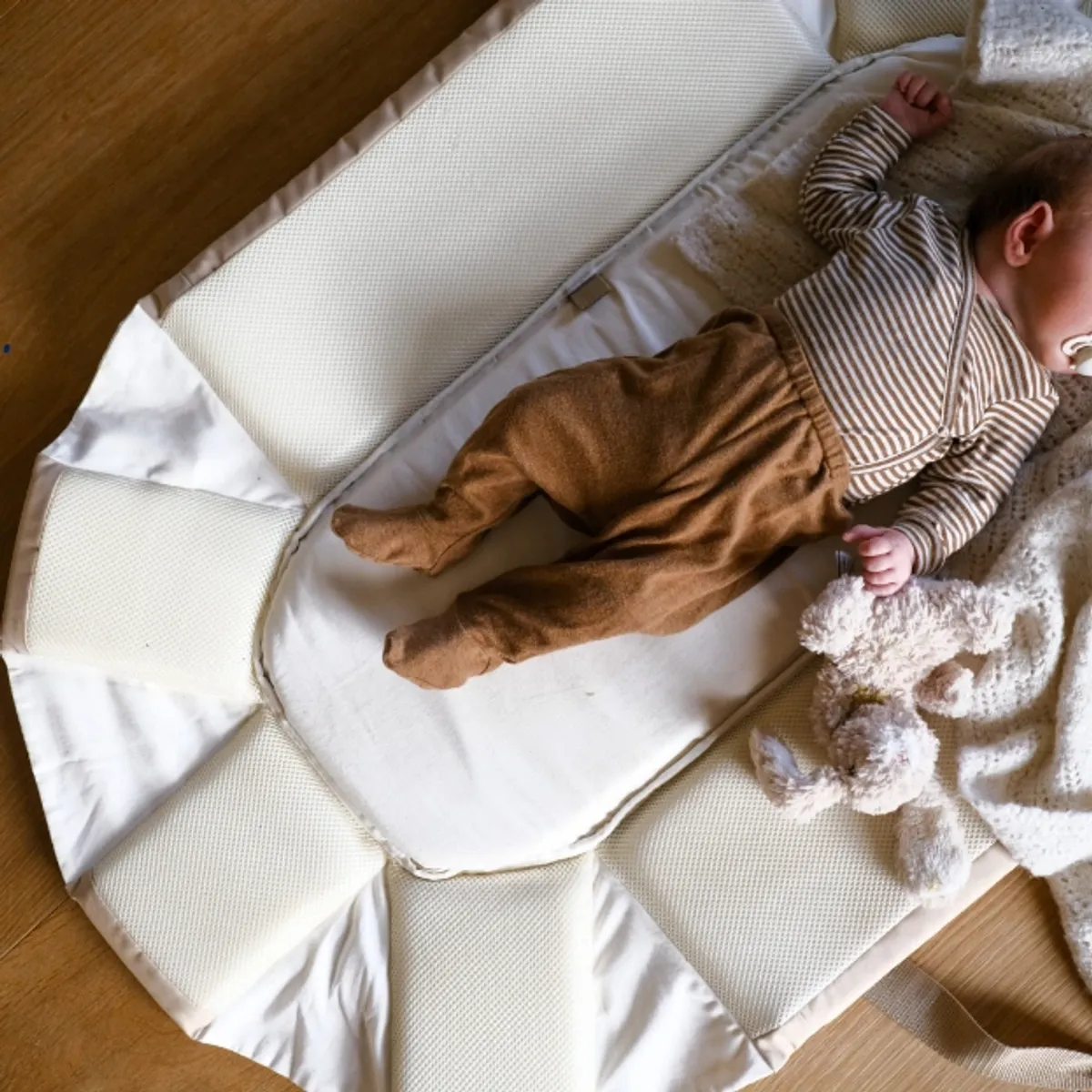Membantu Babylift Bærenest Natur