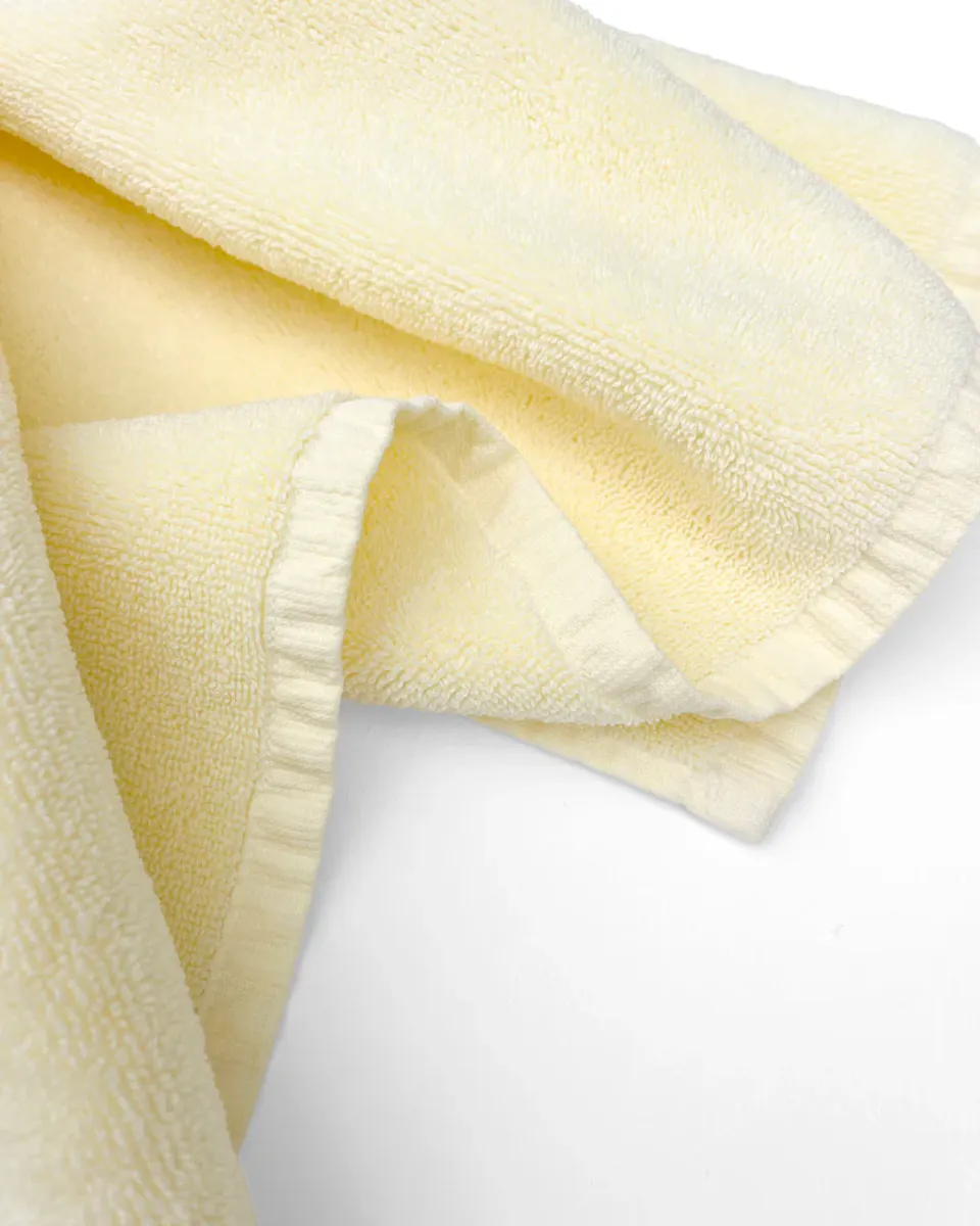 Maison Deux Solid Badehåndkle Butter Yellow 70x140 cm