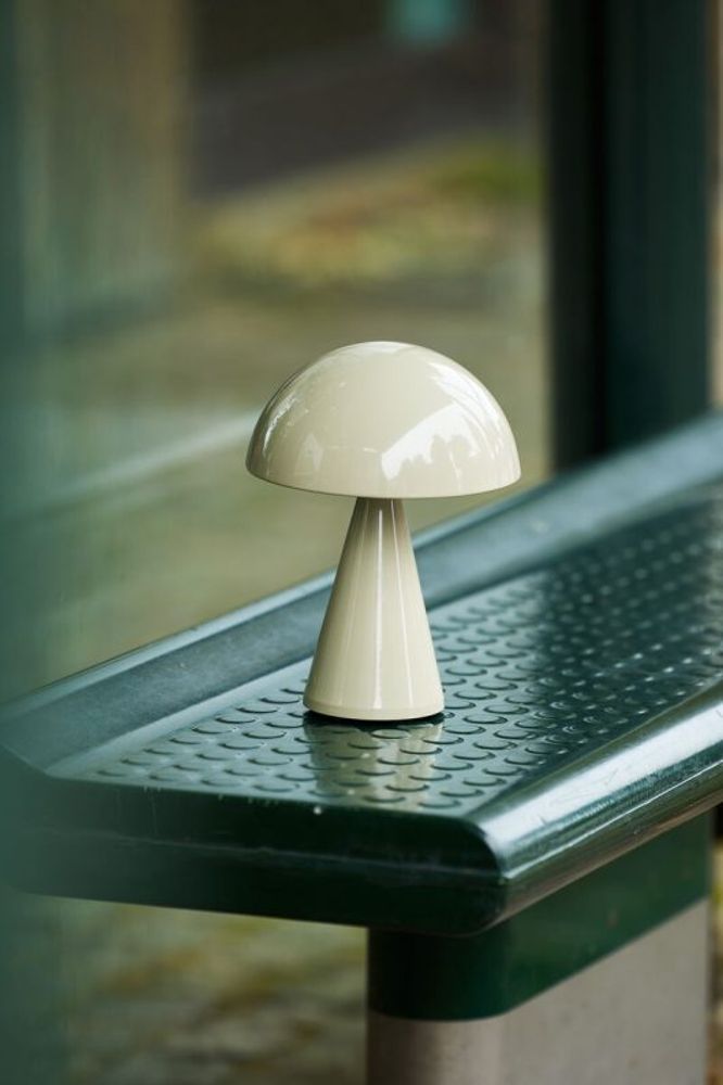 Hübsch Mush Trådløs Lampe Sand