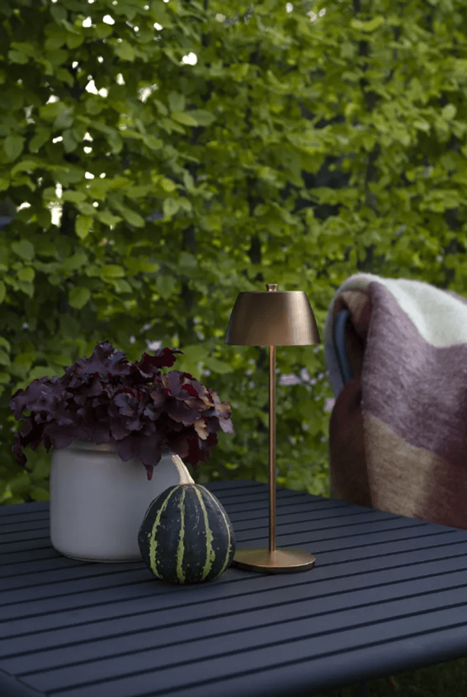 Trend Collection Eze USB Bordlampe Matt Kobber